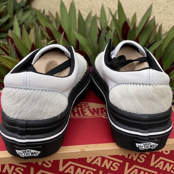 VANS COMFYCUSH E FURY PLATFORMS WMNS - Picture 13 of 16
